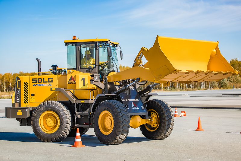 máy xúc lật sdlg lg936l