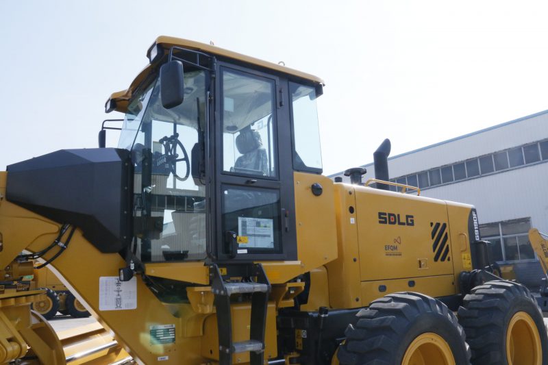 máy san gạt sdlg g9190f-4