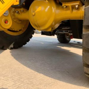 xúc lật chui hầm sdlg zl20e-9