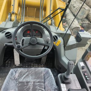 máy nâng đá lft18-15